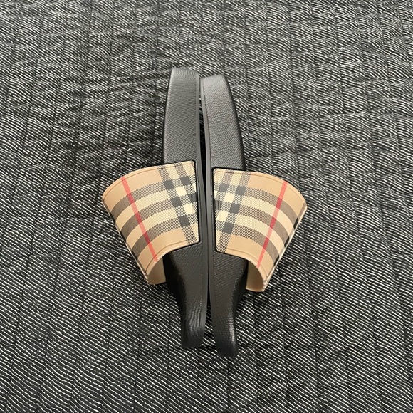 Burberry Beige and Black Check Slides - Picture 8 of 14